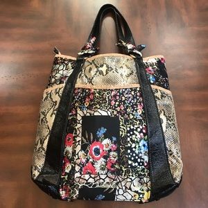 J.Renee mixed prints purse ( cork, snake & floral)